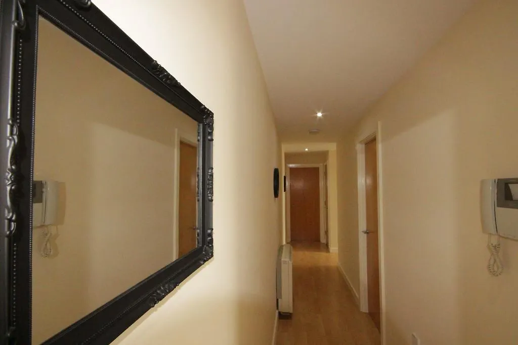 Cultural Hub Apartment Kingston upon Hull 0*,